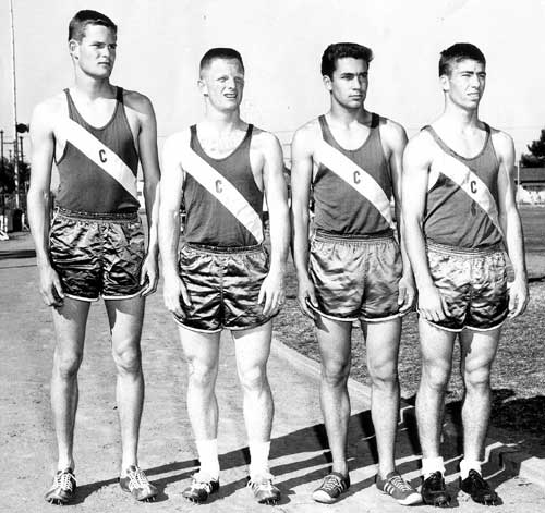 mens4x400Relay.jpg (33700 bytes)